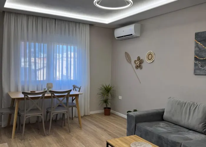 Stylish Renovated Flat With 2 Balconies & Great Natural Light *